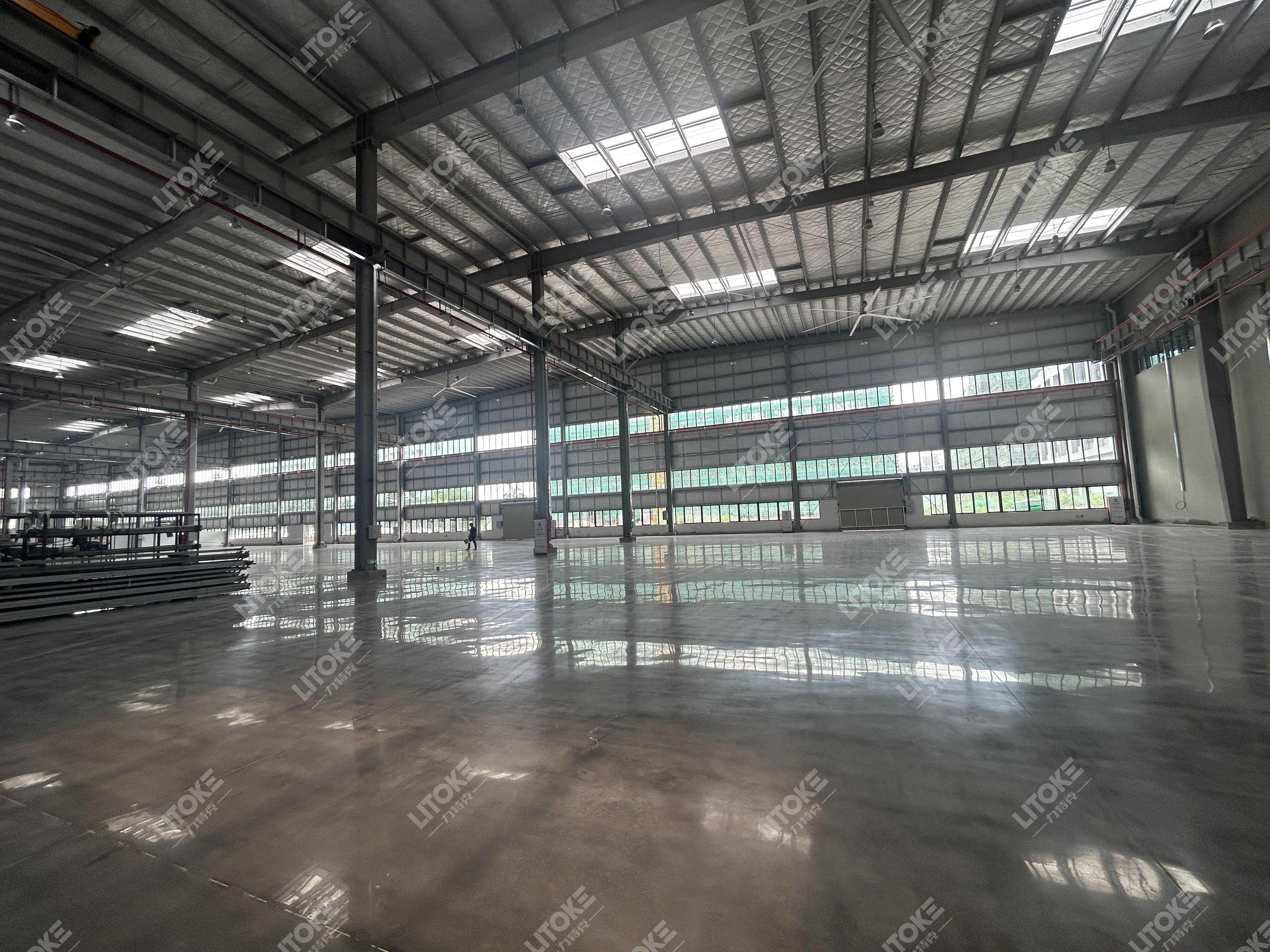 密封固化劑地坪和環(huán)氧地坪有什么區(qū)別？哪個(gè)更好？